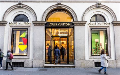 negozi vintage louis vuitton milano|vintage shops in milan.